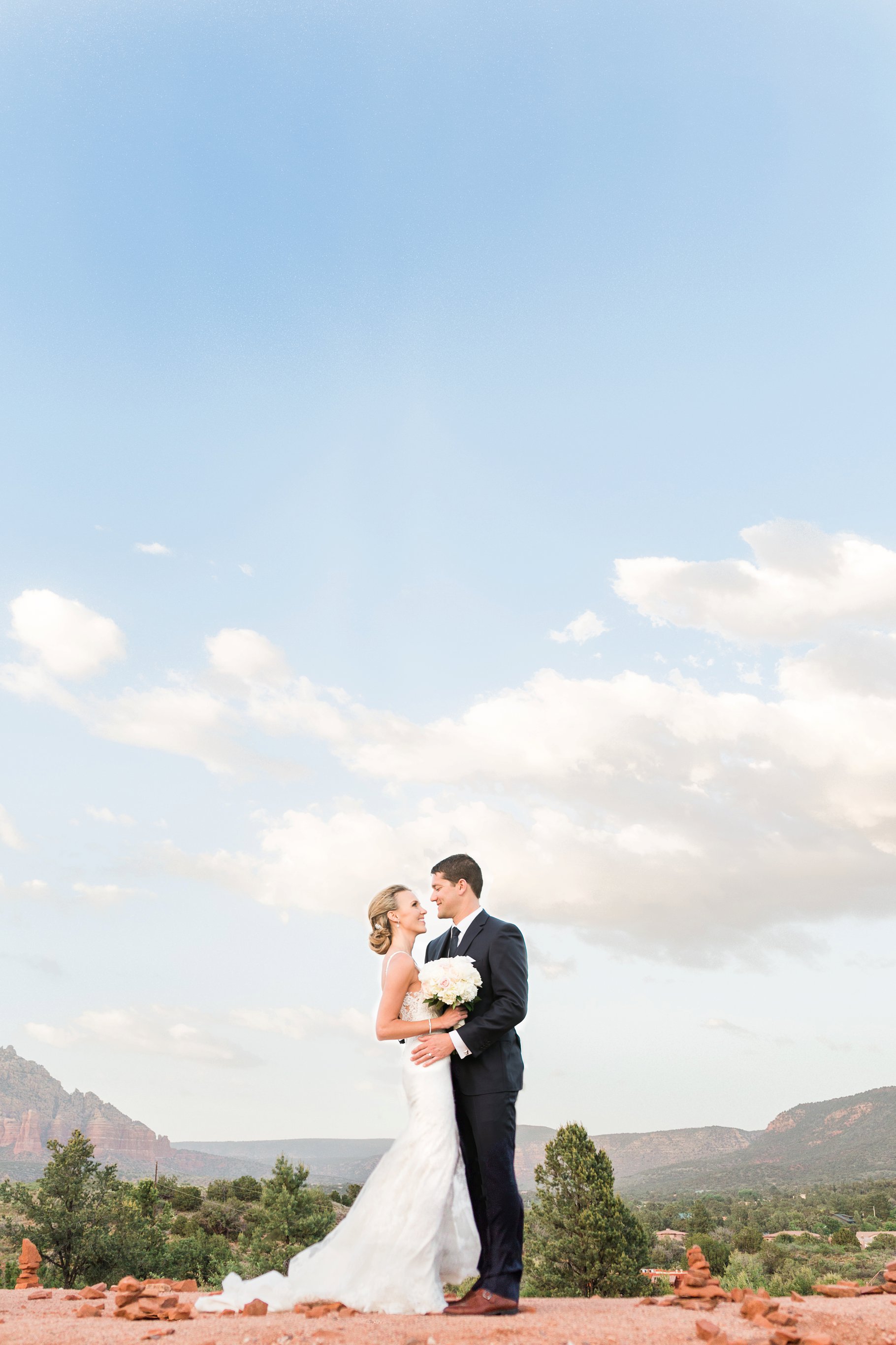 sedona wedding-40_GRETCHEN WAKEMAN PHOTOGRAPHY.jpg